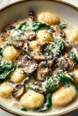 Creamy Spinach Mushroom Gnocchi